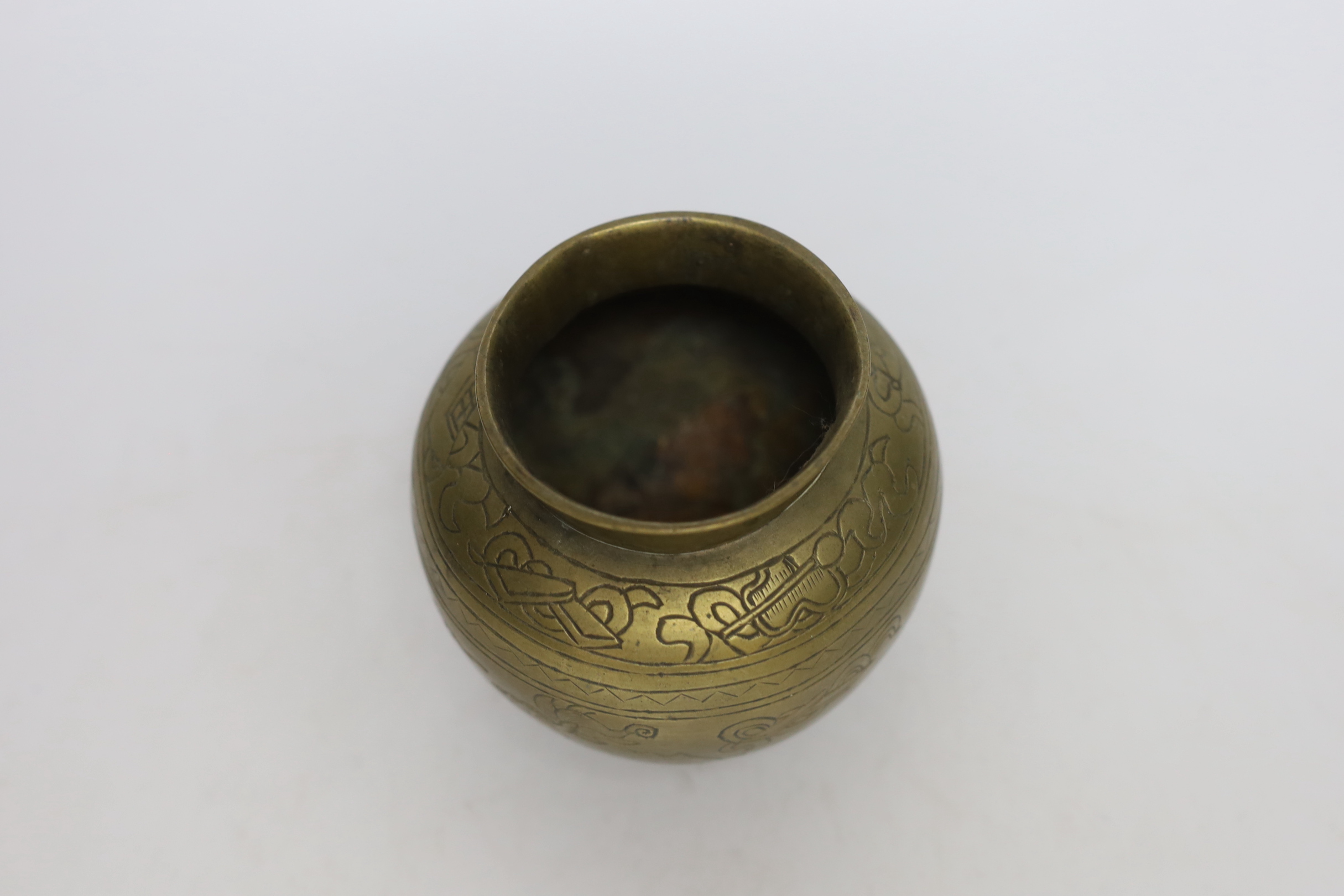 A small Chinese brass vase, 9.5cm